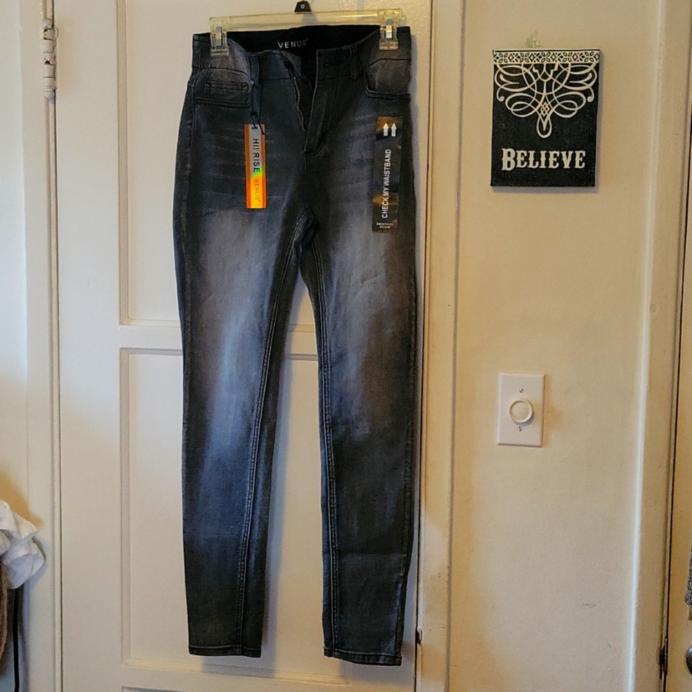 VENUS NWT! jeans
